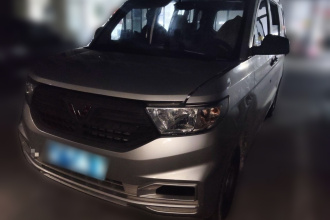 五菱汽车 五菱宏光V 2022款 1.5L劲取版电动助力LAR