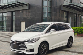 比亚迪 宋MAX 2018款 1.5T 自动智联豪华型 6座