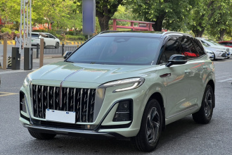 红旗HS3 2023款 1.5T 两驱善为版