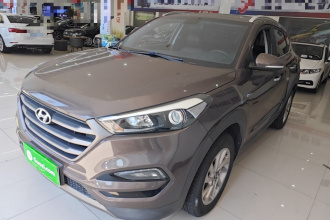 现代 途胜 2015款 1.6T 双离合两驱智能型