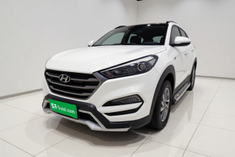 现代 途胜 2015款 1.6T 双离合两驱智能型