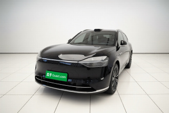 鸿蒙智行 问界M9 2024款 增程 Ultra版 42kWh 6座版