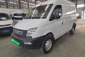 上汽大通MAXUS 新途V80 2020款 2.5T 手动经典城配王短轴中顶2/3座