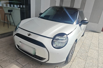 电动MINI COOPER 2025款 改款 466km COOPER E 经典派