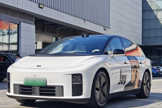 理想汽车 理想i6 2025款 两驱标准版