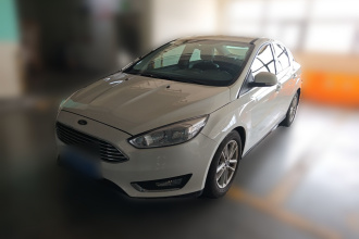 福特 福克斯 2017款 三厢 EcoBoost 180 自动精英型