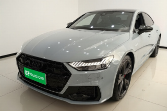 奥迪A7L 2024款 45 TFSI quattro RS 套件竞速版