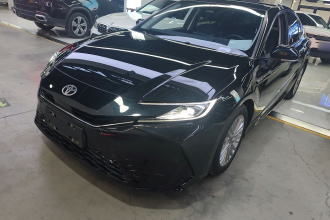 丰田 凯美瑞 2024款  双擎 2.0HG 尊贵版