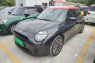 电动MINI COOPER 2024款 456km COOPER E 经典派