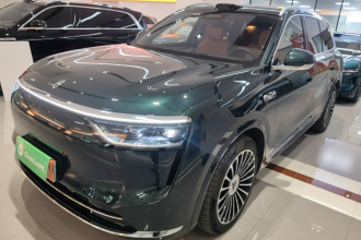 鸿蒙智行 问界M8 2025款 增程 Ultra版 53.4kWh 6座版 (192线激光雷达）