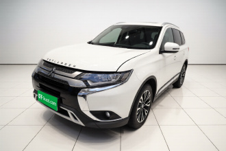 三菱 欧蓝德 2019款 2.0L 两驱畅享版 5座 国V