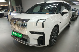 极氪009 2024款 六座行政版四驱 108kWh