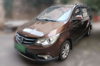 宝骏730 2014款 1.5L 手动舒适ESP版 7座