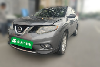 日产 奇骏 2015款 2.0L CVT舒适MAX版 2WD