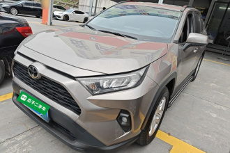 丰田 RAV4荣放 2023款 2.0L CVT两驱都市版
