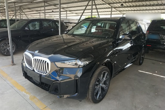 宝马X5 2026款 改款 xDrive 30Li 尊享型M运动曜夜套装