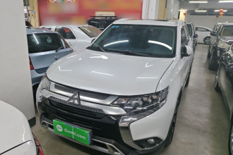 三菱 欧蓝德 2019款 2.4L 四驱致享版 5座 国V