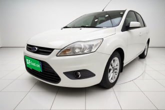 福特 福克斯 2013款 三厢经典 1.8L 手动基本型