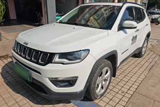 Jeep 指南者 2017款 200T 自动家享版