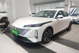 长安 逸动 2025款 蓝鲸 1.5T 500Bar尊贵型