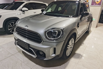 MINI Countryman 2023款 改款 1.5T COOPER ALL4 鉴赏家