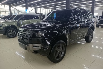 路虎卫士 2025款 110 3.0T P400 X-Dynamic HSE