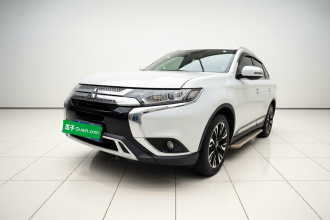 三菱 欧蓝德 2020款 2.0L 两驱畅享版 5座