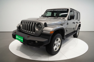 Jeep 牧马人 2019款 2.0T Sahara 四门版 国VI
