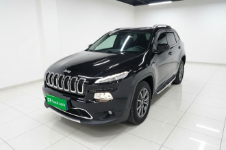 Jeep 自由光 2020款 2.0L 两驱经典运动版