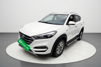 现代 途胜 2015款 1.6T 双离合两驱智能型