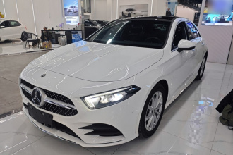 奔驰A级 2021款 A 200 L 运动轿车时尚型