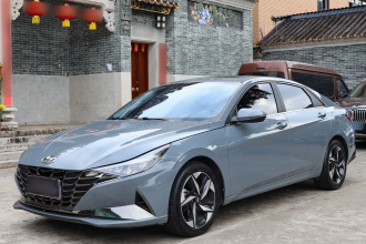 现代 伊兰特 2021款 1.5L CVT LUX尊贵版