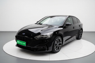 福特 福克斯 2020款 三厢 EcoBoost 180 自动ST Line