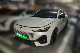 长安UNI-V 2022款 1.5T 尊贵型