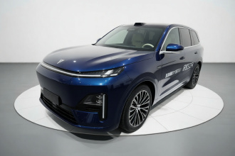深蓝汽车 深蓝S09 2025款 四驱Ultra+ 高定版