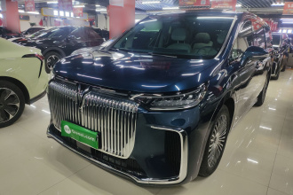 岚图汽车 岚图梦想家 2025款 PHEV 四驱尊贵鲲鹏版
