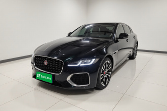 捷豹XFL 2022款 XFL 2.0T P250 两驱尊享豪华版