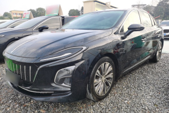 红旗E-QM5 2022款 431km 充电乐享版