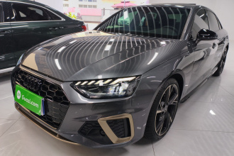 奥迪A4L 2024款 40 TFSI quattro RS套件燃速型