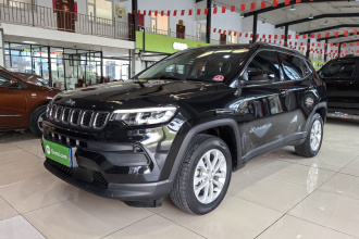 Jeep 指南者 2021款 220T 自动领先版