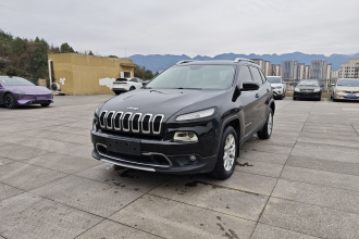 Jeep 自由光 2017款 2.0L 优越版
