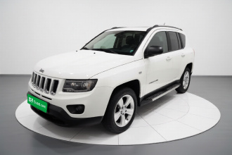 Jeep 指南者(进口) 2015款 2.0L 两驱运动版