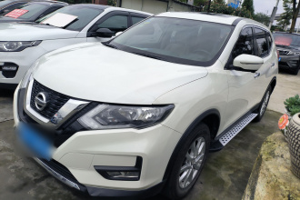 日产 奇骏 2017款 2.0L CVT舒适版 2WD