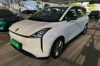 奔腾NAT 2023款 PRO 舒享出行加长版 425km