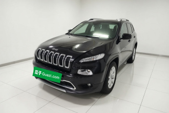 Jeep 自由光 2017款 2.0L 优越版