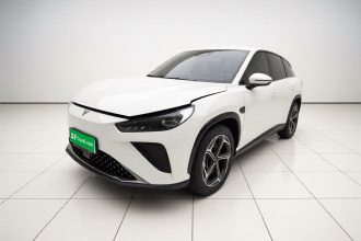 哪吒汽车 哪吒L 2024款 增程 220 闪充版