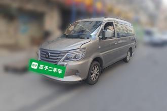 东风风行 菱智 2022款 奋斗款 M5L 2.0L 豪华型 7座