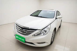 现代 索纳塔 2011款 2.0L 自动领先版