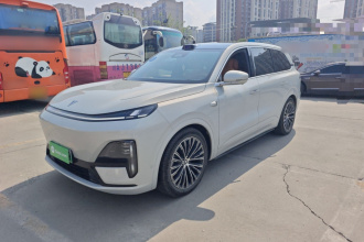 深蓝汽车 深蓝S09 2025款 四驱Ultra+ 高定版