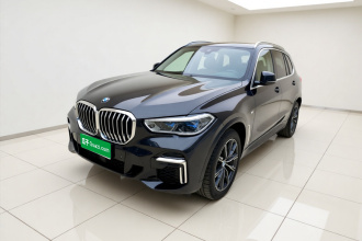 宝马X5 2022款 xDrive 30Li 尊享型M运动套装